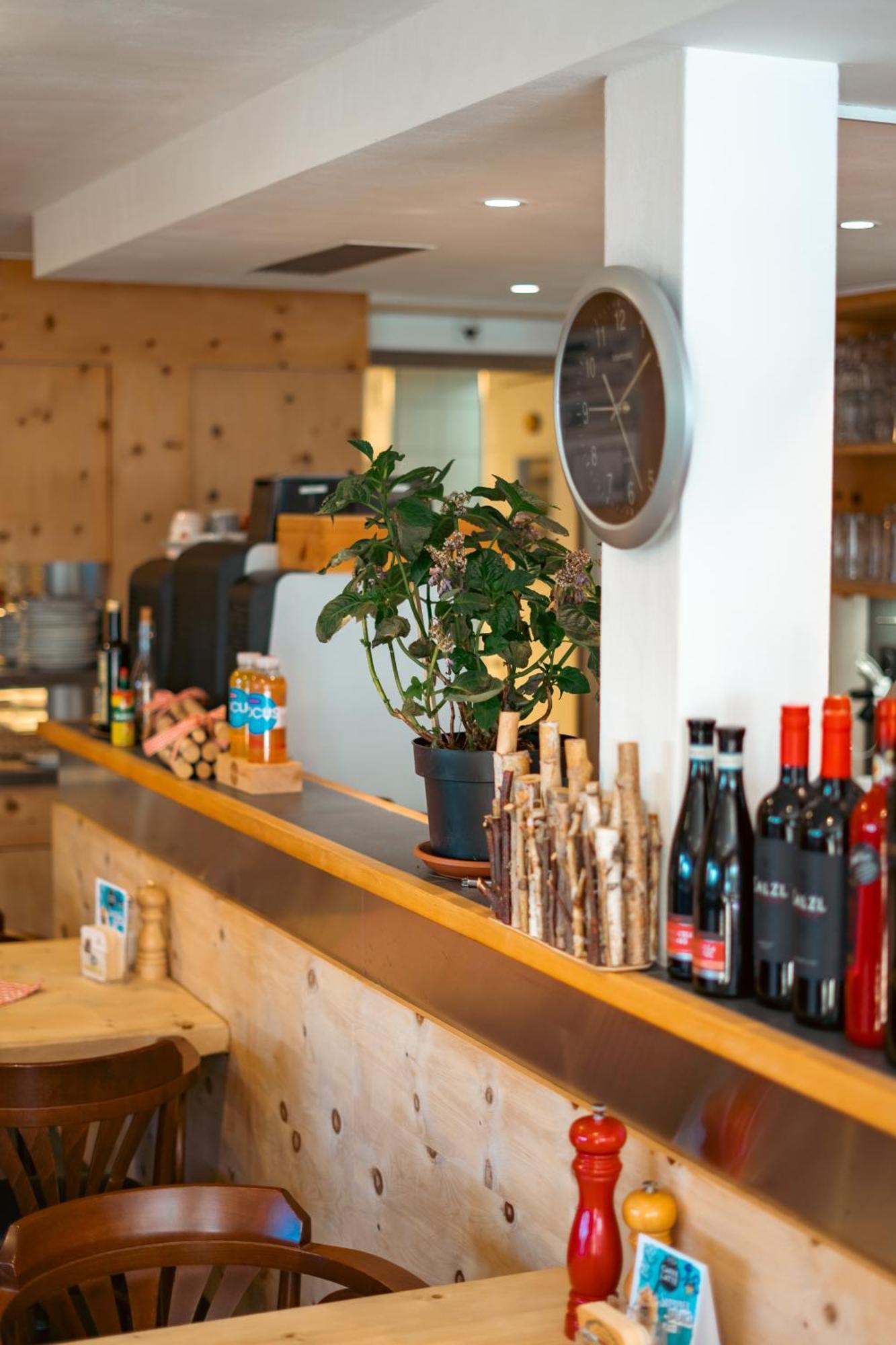 奥斯皮奇奥拉维杜塔酒店 比维奥 外观 照片